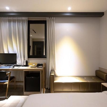 Hound Hotel Seomyeon-Beomcheon Pusan Exteriér fotografie
