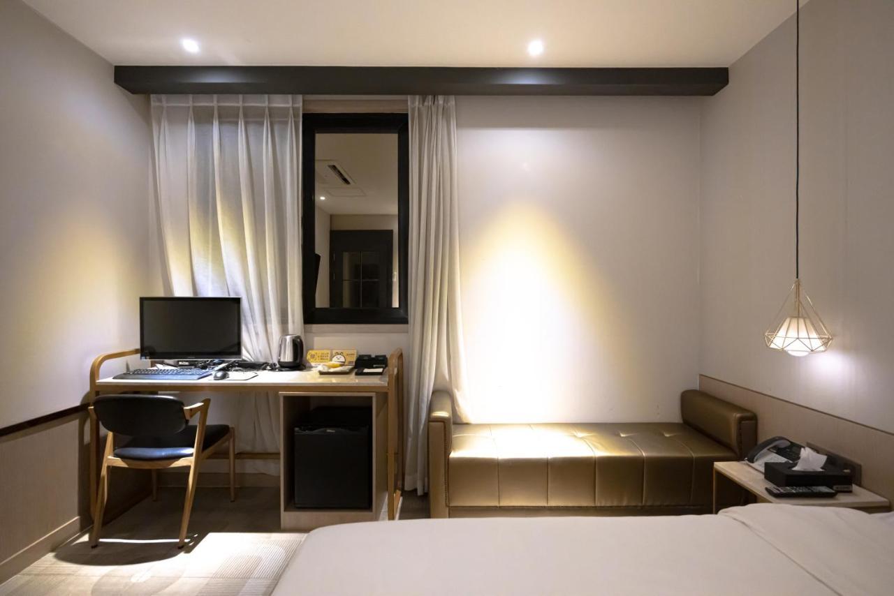 Hound Hotel Seomyeon-Beomcheon Pusan Exteriér fotografie